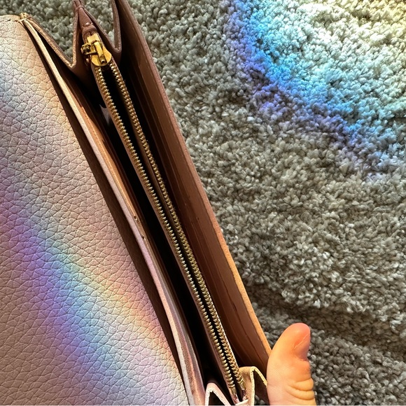 Louis Vuitton Wallet - Picture 3 of 5